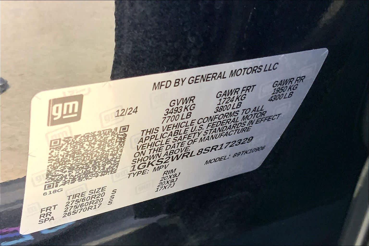 Used 2025 Titanium Rush Metallic GMC AT4 Ultimate image 33