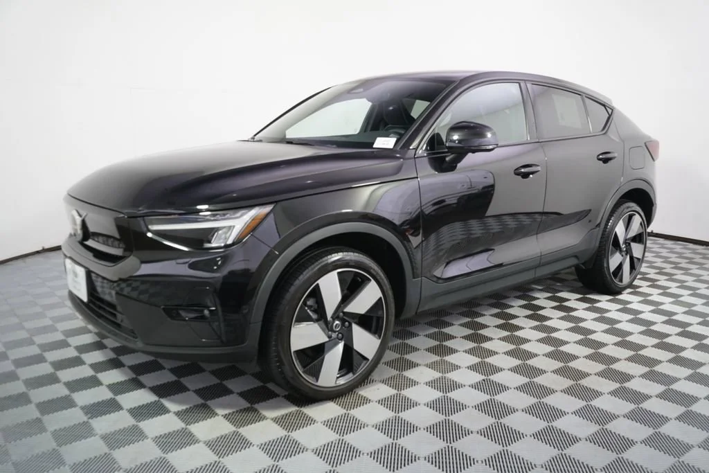 Used 2023 Volvo C40 Ultimate with VIN YV4ED3GM7P2034548 for sale in Minneapolis, MN