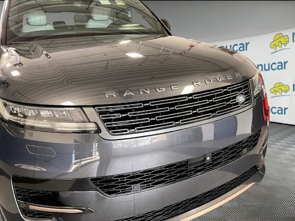 Used 2025 Gray Land Rover Dynamic SE image 28