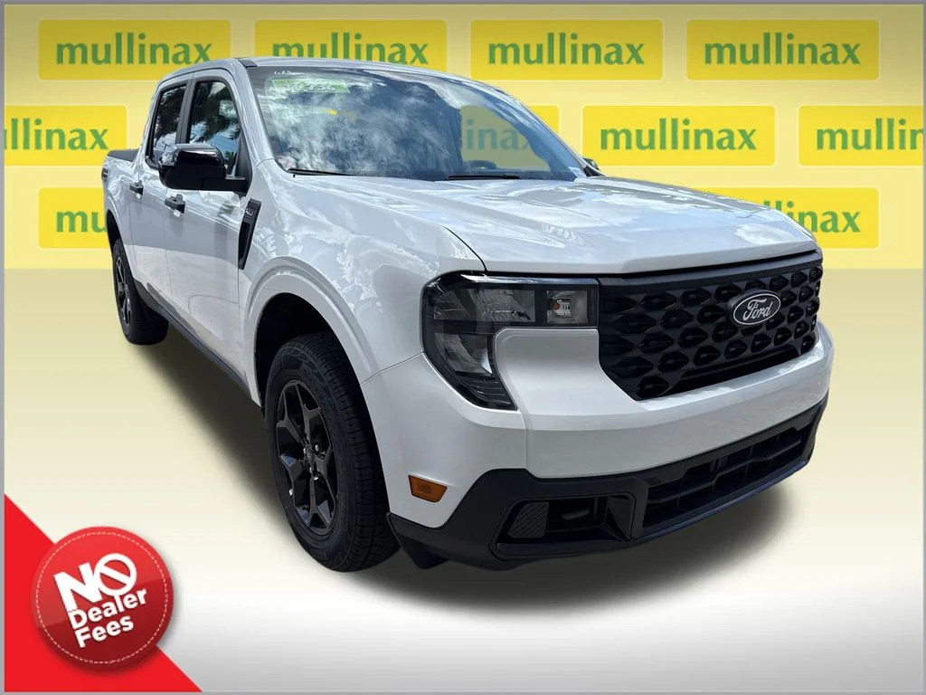 New 2025 White Ford XLT image 1