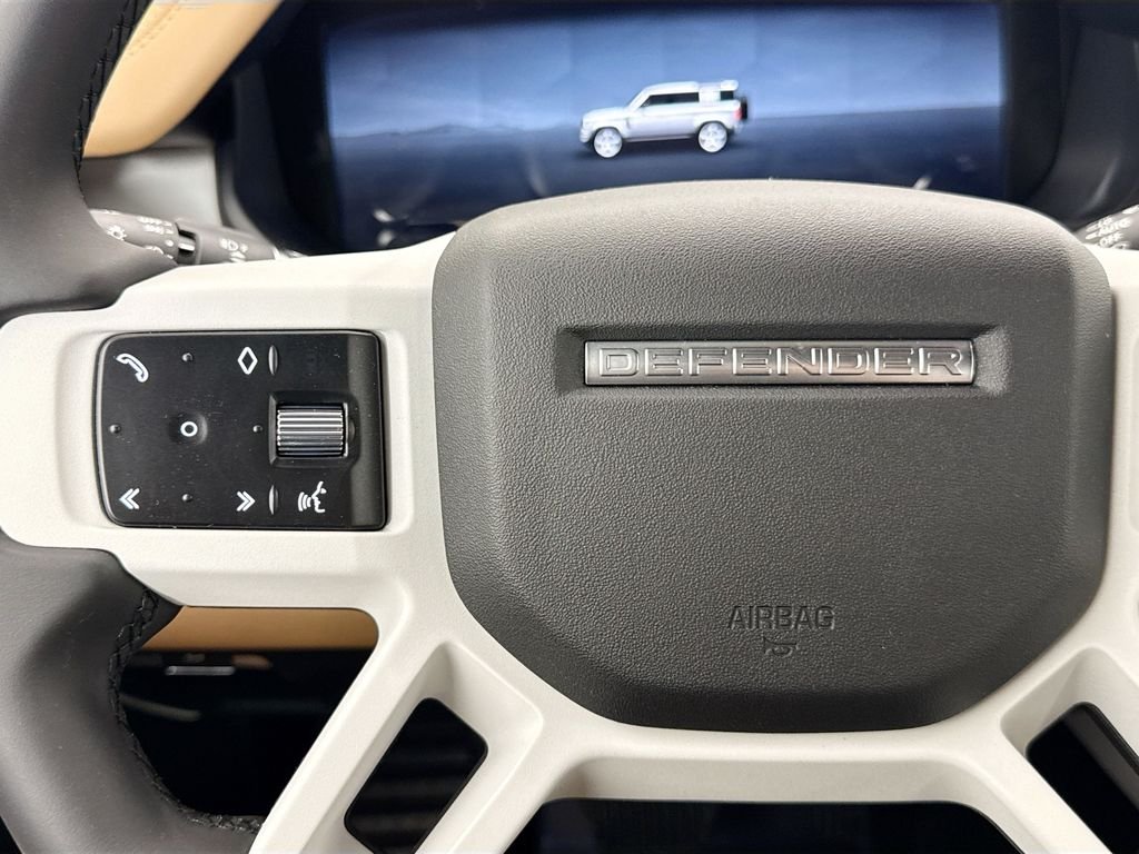 New 2026 Santorini Black Land Rover X-Dynamic SE image 11