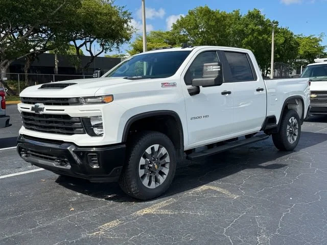 New 2026 Summit White Chevrolet Custom image 3