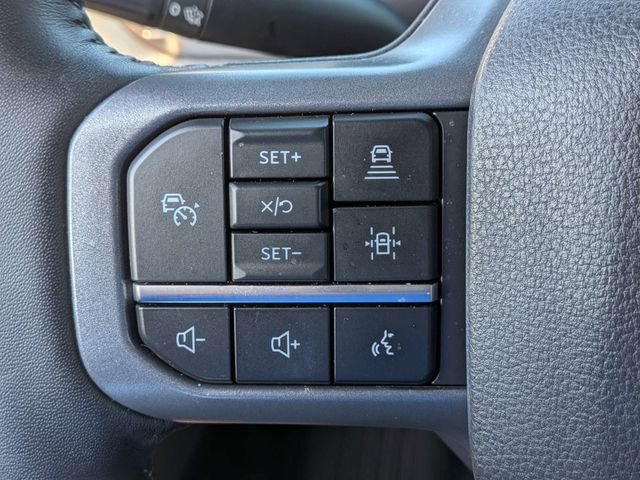 Used 2023 White Ford Lariat image 30