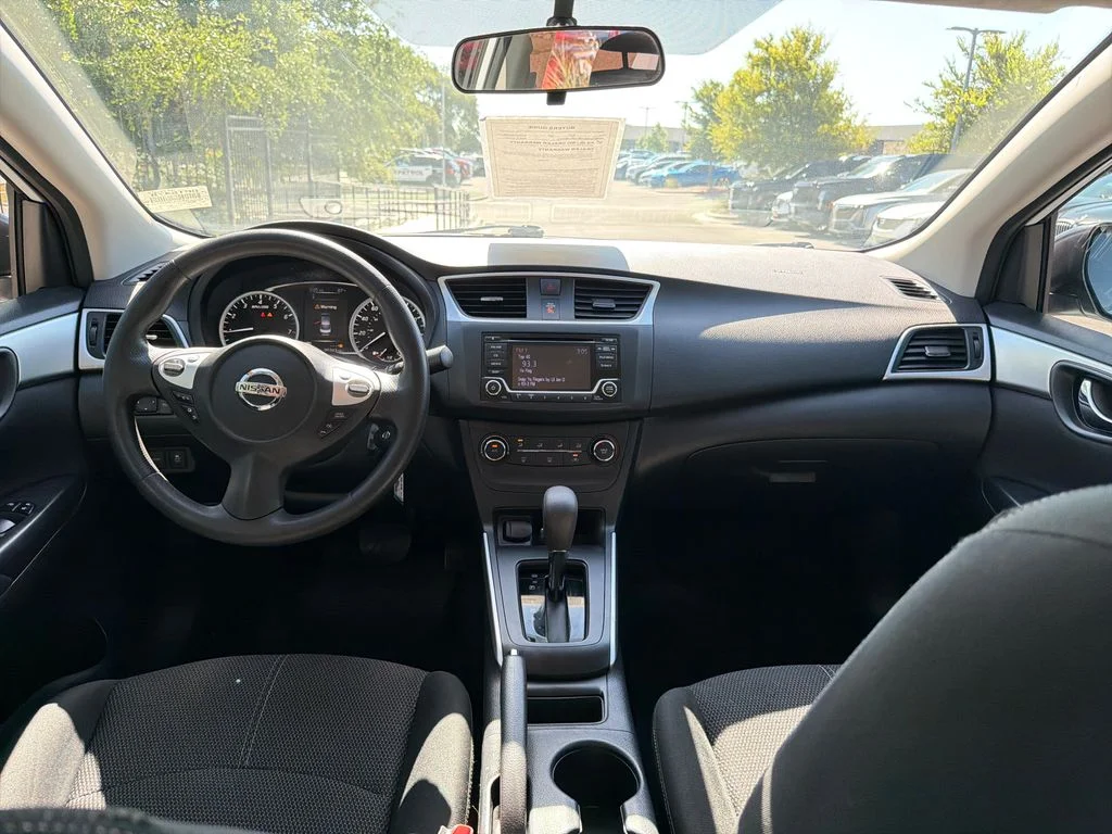 Used 2018 White Nissan S image 29