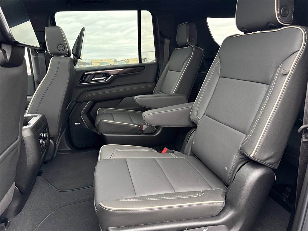 2026 GMC YUKON XL - Image 32