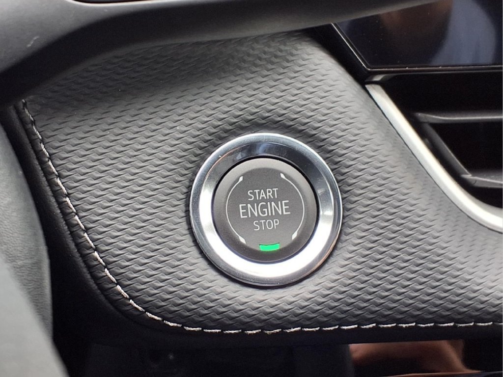 2027 Chevrolet Equinox LT - Photo 8