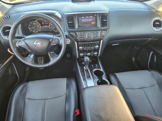 Used 2019 Silver Nissan SL image 9