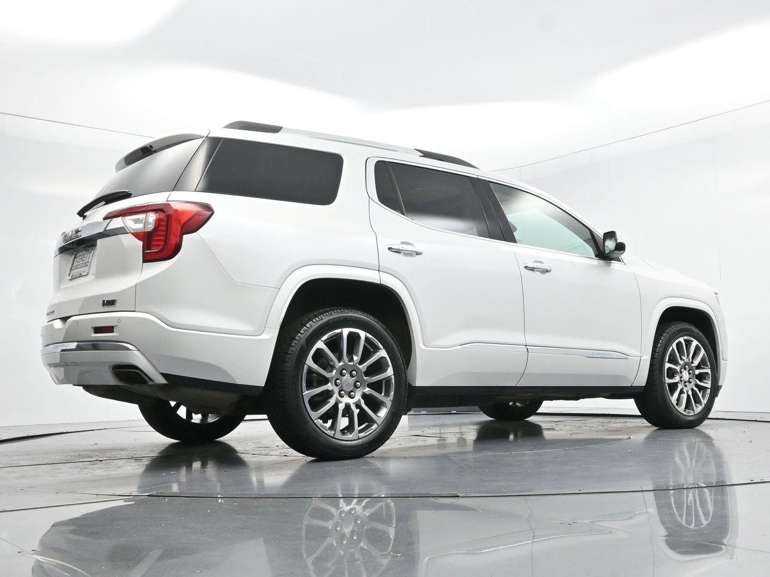 Used 2023 White Frost Tricoat GMC Denali image 46