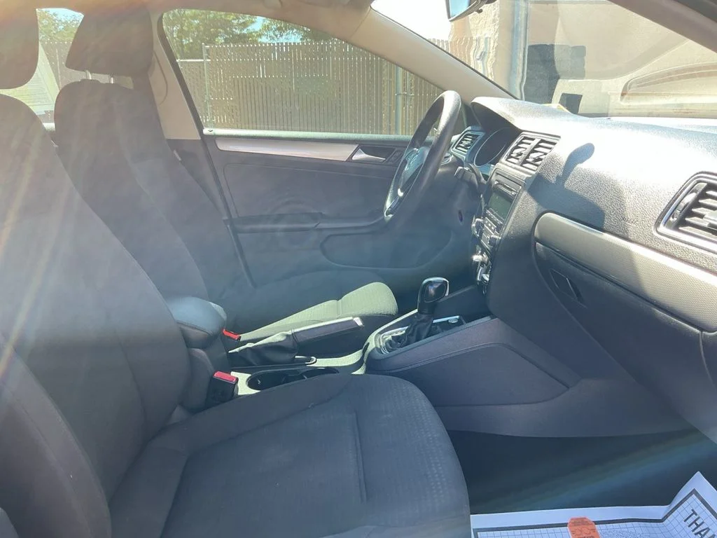 Used 2015 Black Volkswagen 1.8T SE image 23