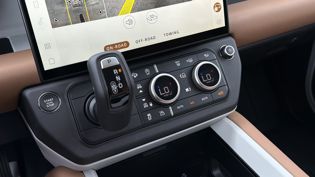 New 2026 Fuji White Land Rover S image 25