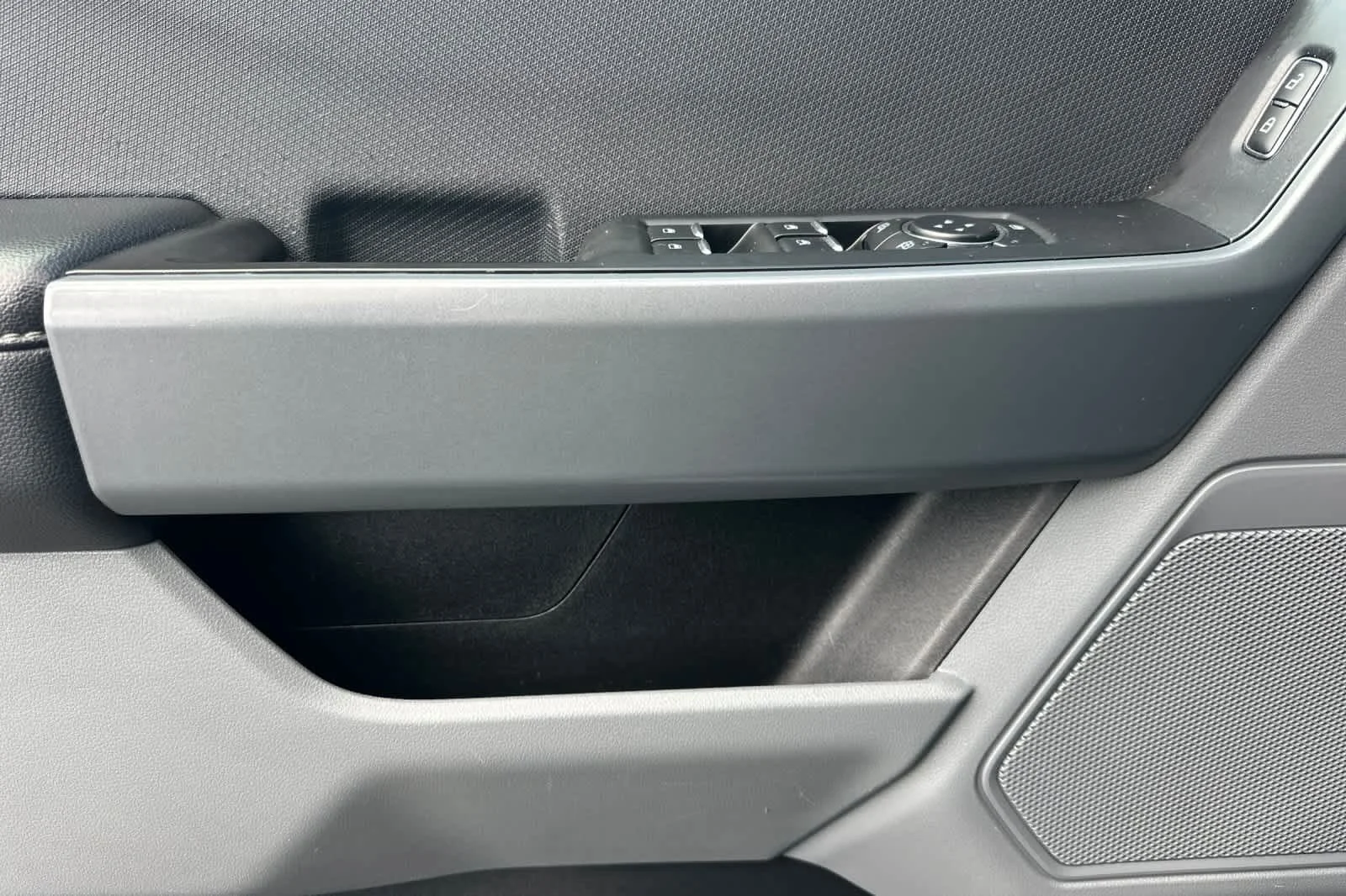 Used 2023 Iconic Silver Metallic Ford XLT image 12