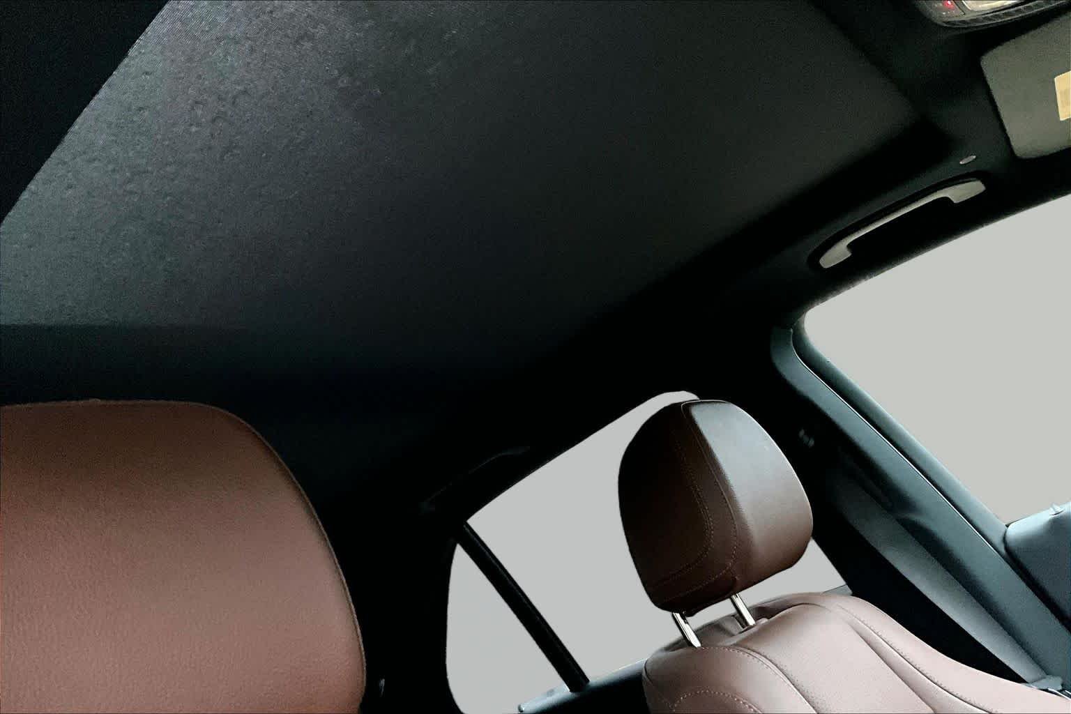 Used 2024 Polar White Mercedes-Benz GLE 350 image 26