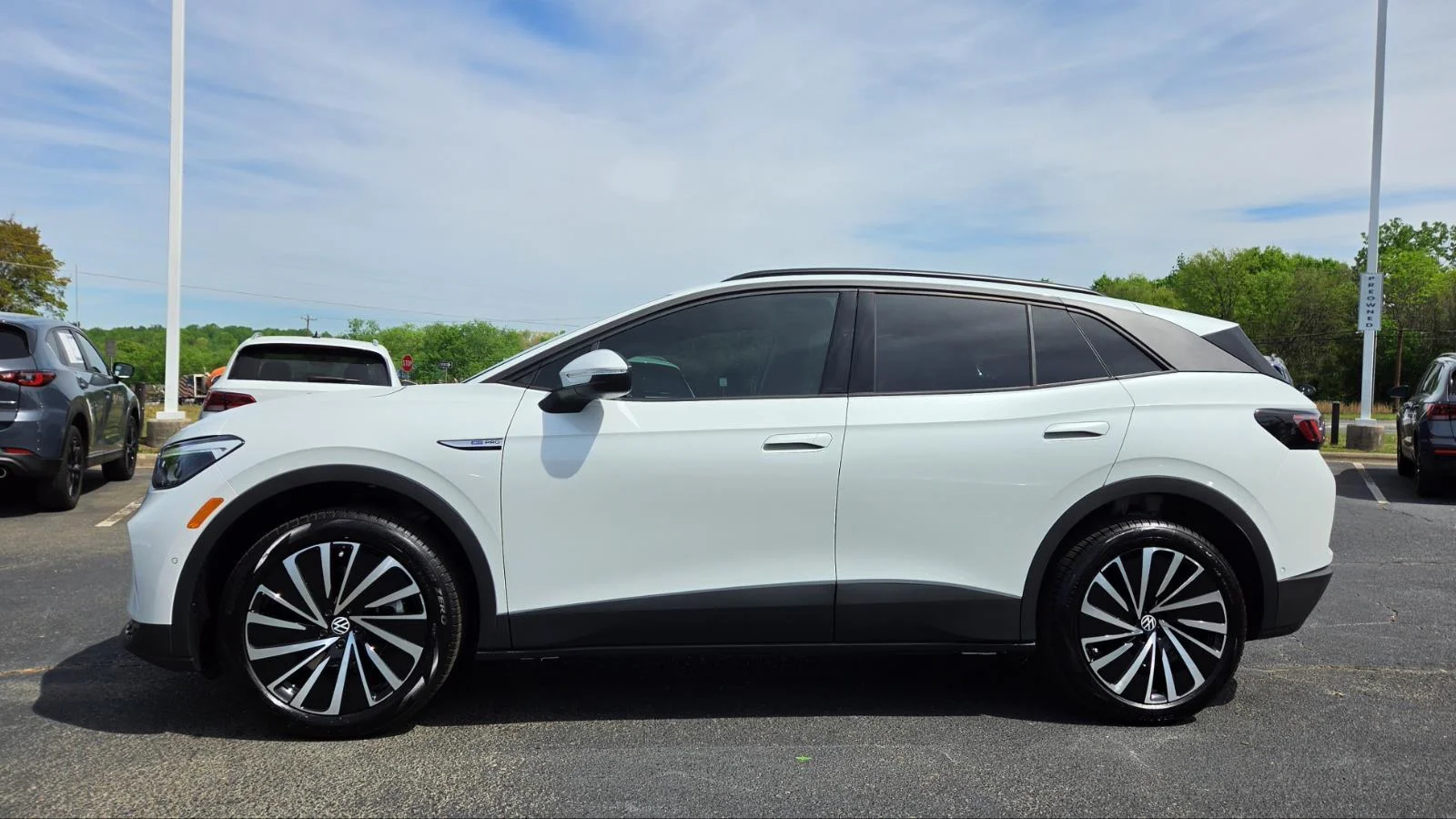 New 2026 Opal White Pearl Volkswagen Pro image 10