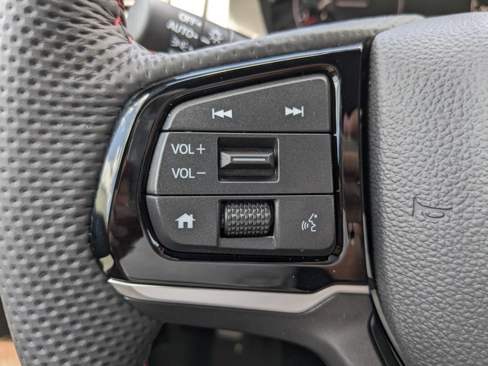 New 2026 Platinum White Pearl Honda Black Edition image 23