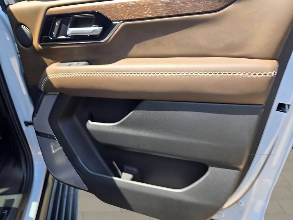 2026 GMC Yukon XL Denali Ultimate - Photo 15