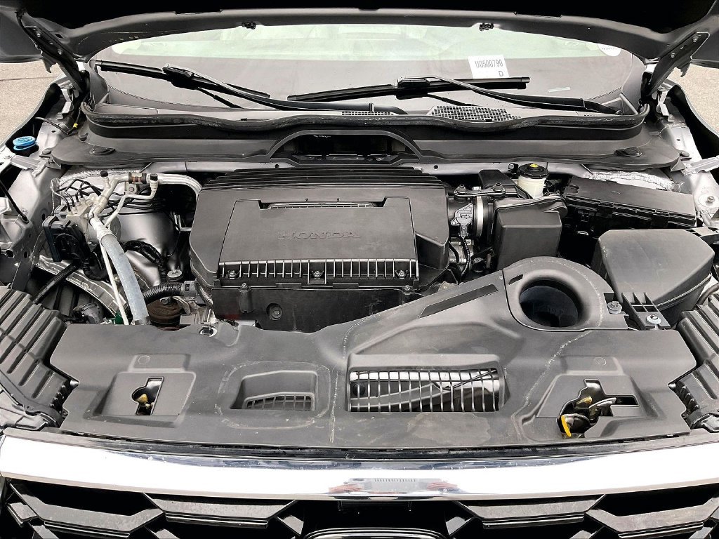 Used 2024 Lunar Silver Metallic Honda Touring image 30