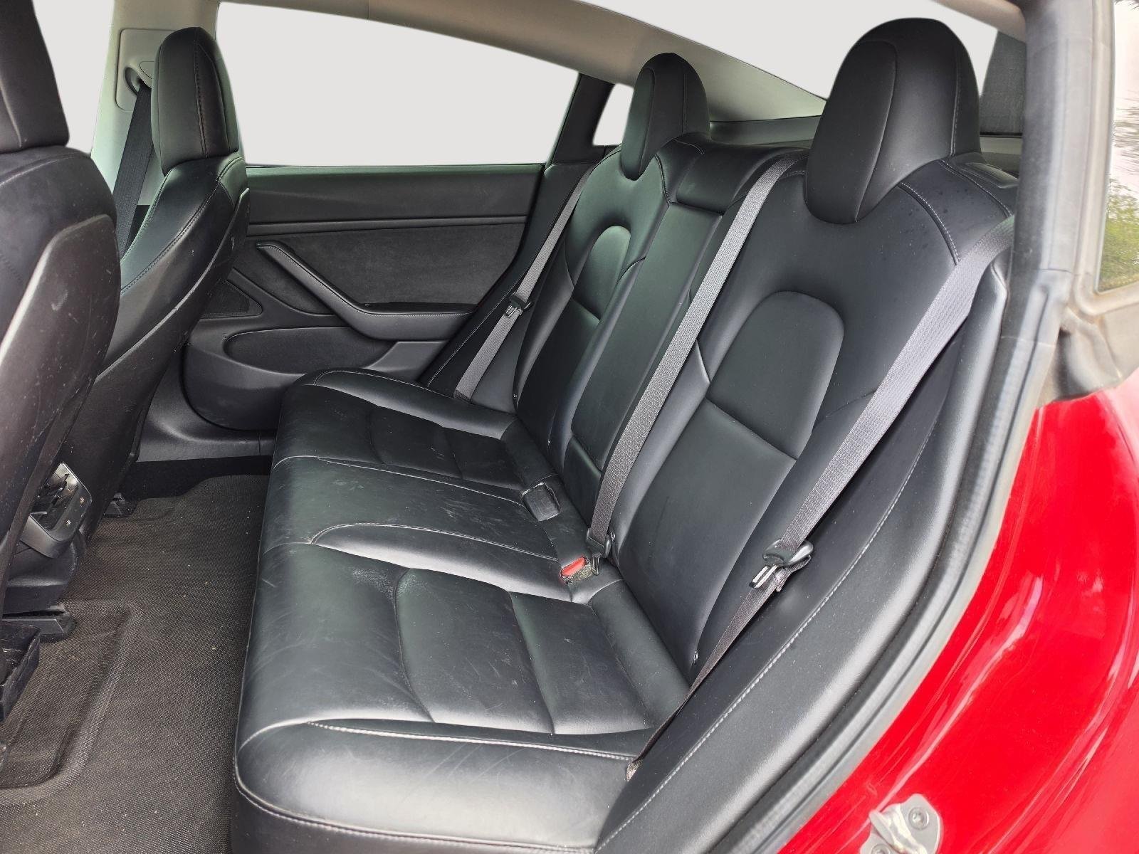 Used 2018  Tesla Long Range Battery image 11