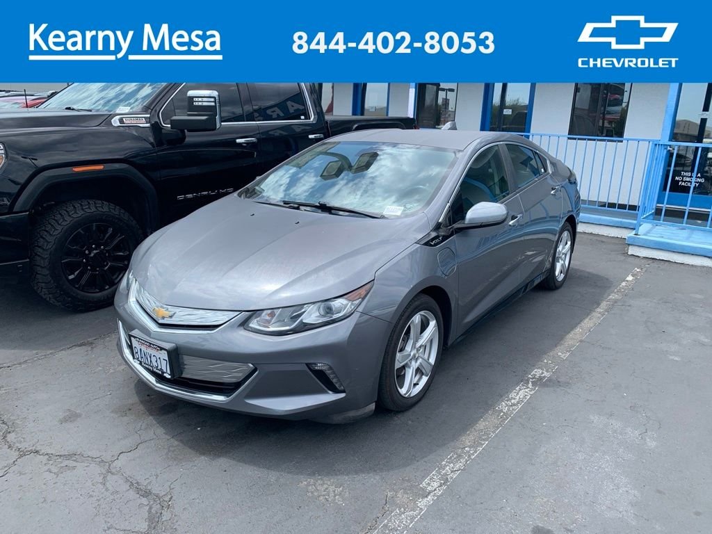Used 2018 Gray Chevrolet LT image 1