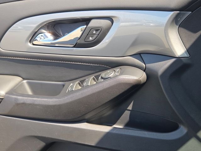 Used 2021 Silver Chevrolet LT image 27