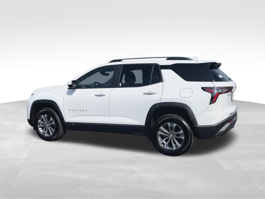 Used 2025 White Chevrolet LT image 6