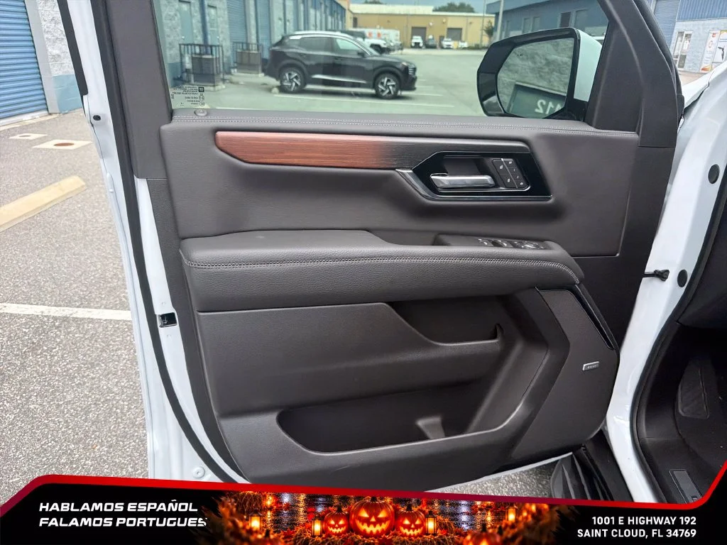 2026 GMC Yukon Denali - Photo 12