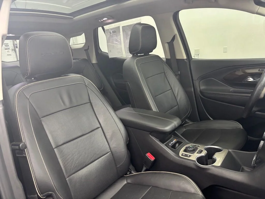 Used 2020 Black GMC Denali image 33