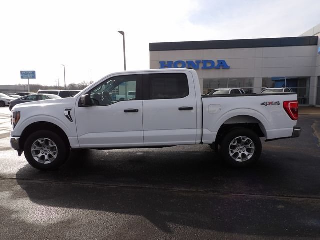 Used 2023 Oxford White Ford XLT image 4