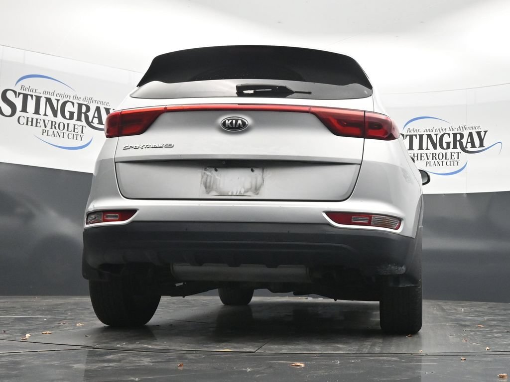 Used 2017 Silver Kia LX image 31
