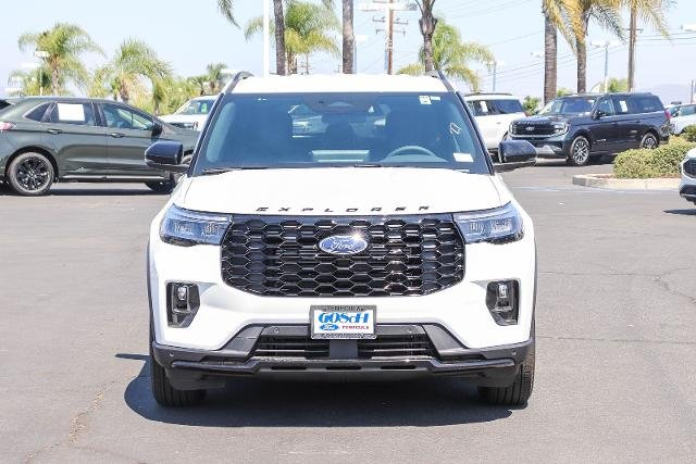 New 2026 Star White Metallic Tri-Coat Ford ST-Line image 29
