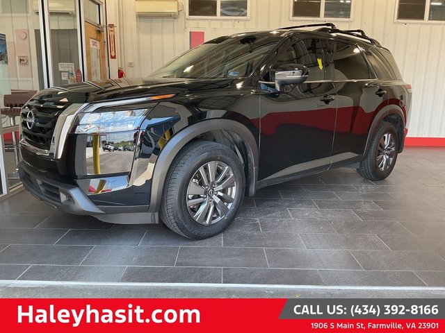 2025 Nissan Pathfinder SV