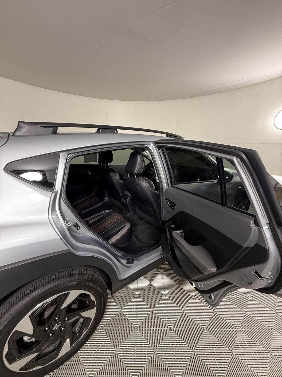 Used 2025 Ice Silver Metallic Subaru Limited image 16