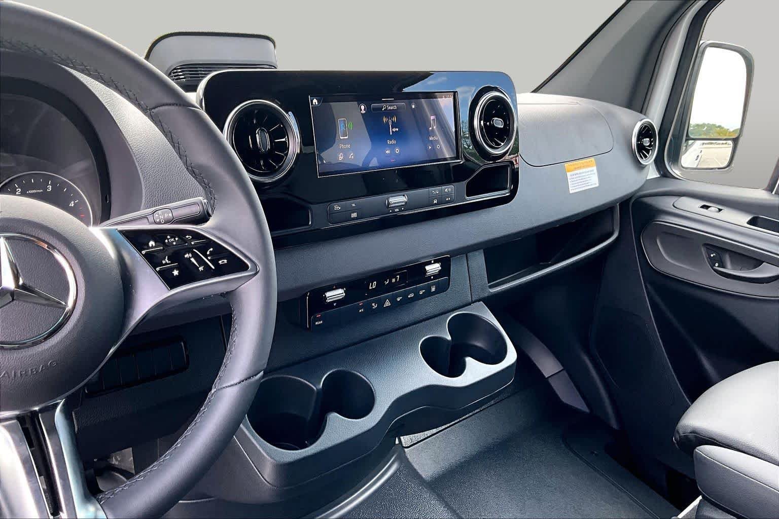 New 2026 Arctic White Mercedes-Benz  image 6