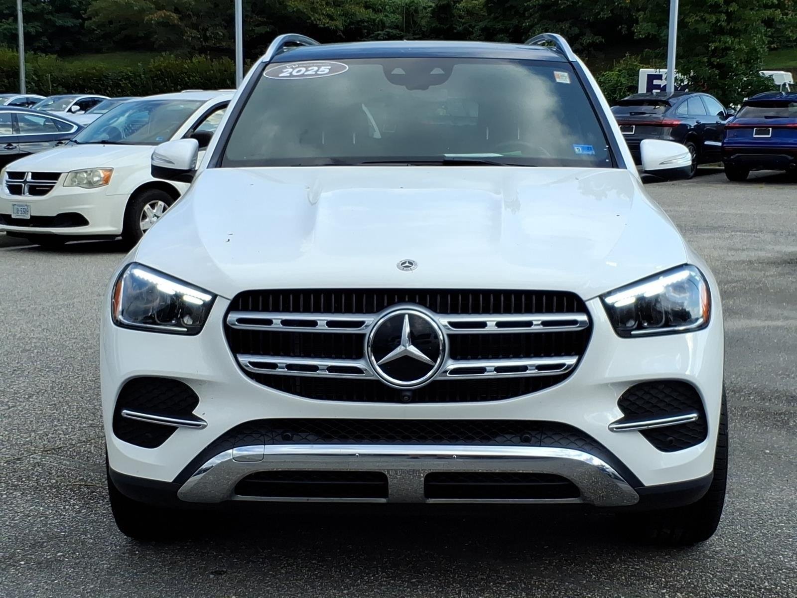 Used 2025 Black MERCEDES-BENZ  image 2