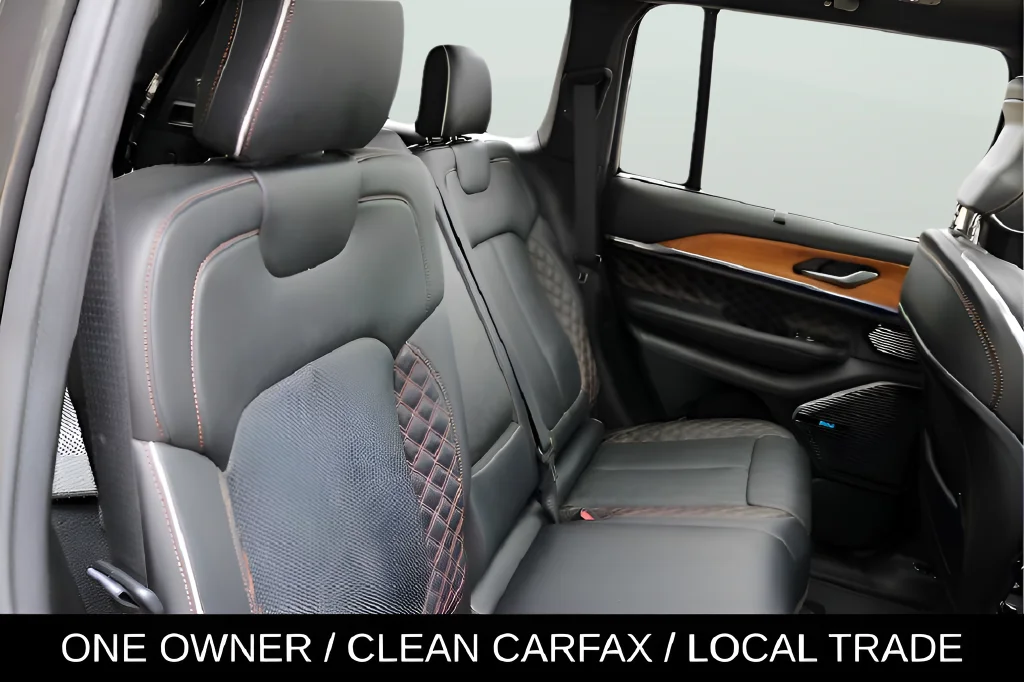 Used 2023  Jeep Summit Reserve image 44
