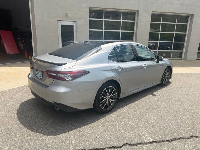 Used 2022 Silver Toyota XLE image 2