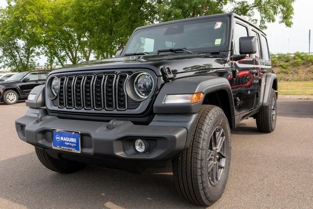 New 2026 Black Clear-Coat Exterior Paint Jeep Sport S image 2