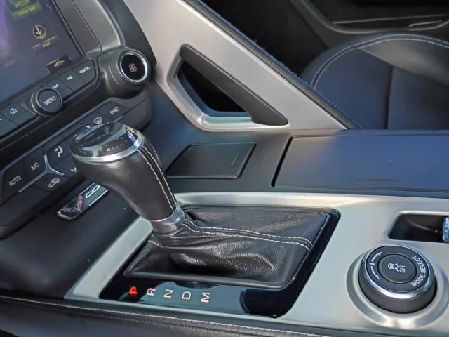 Used 2019 White Chevrolet Stingray image 10