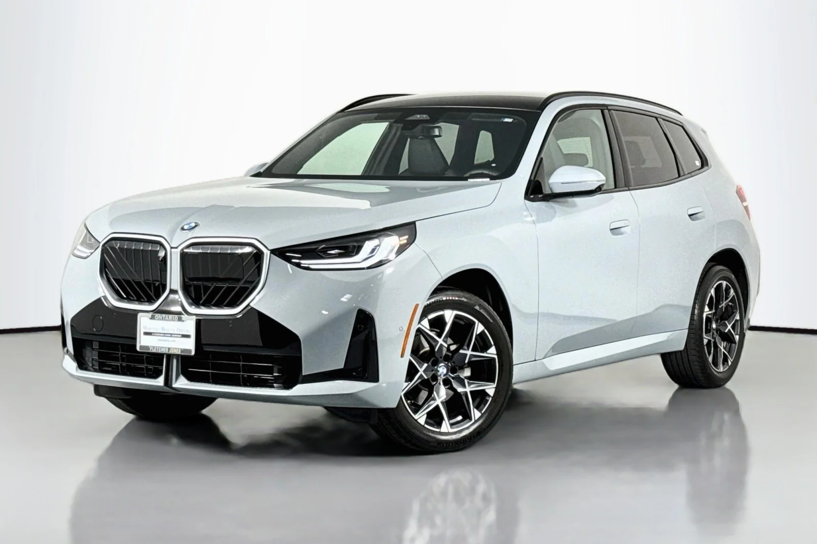 Used 2025 BROOKLYN GREY BMW 30 xDrive image 1