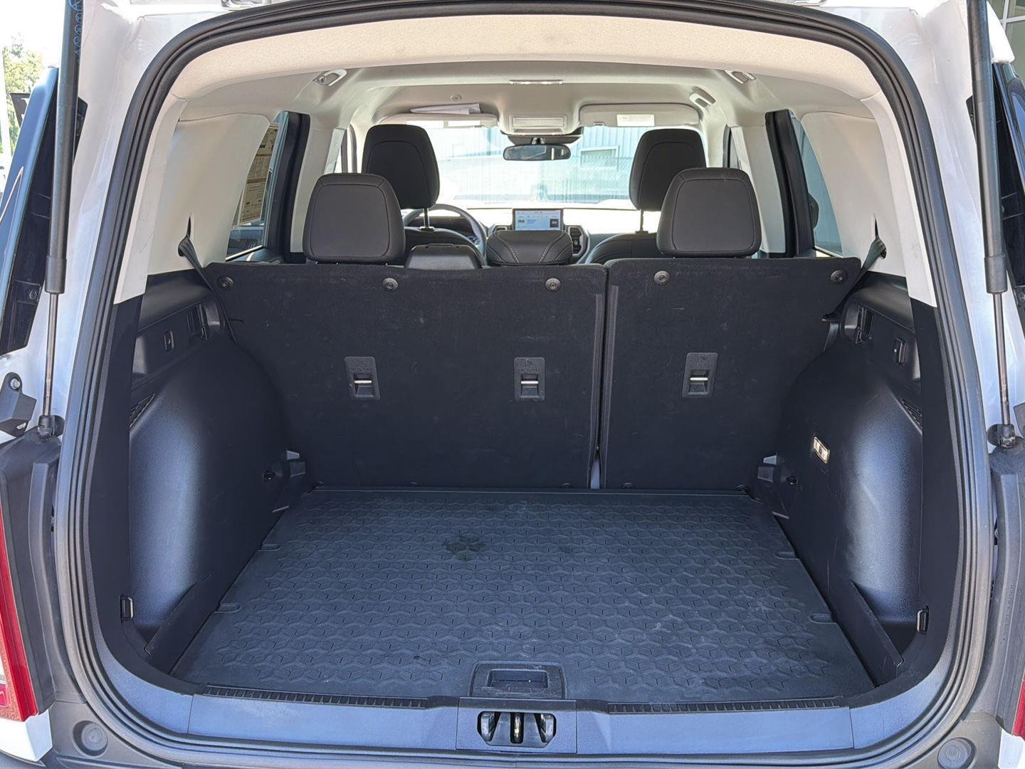 Used 2024 Oxford White Ford Big Bend image 32