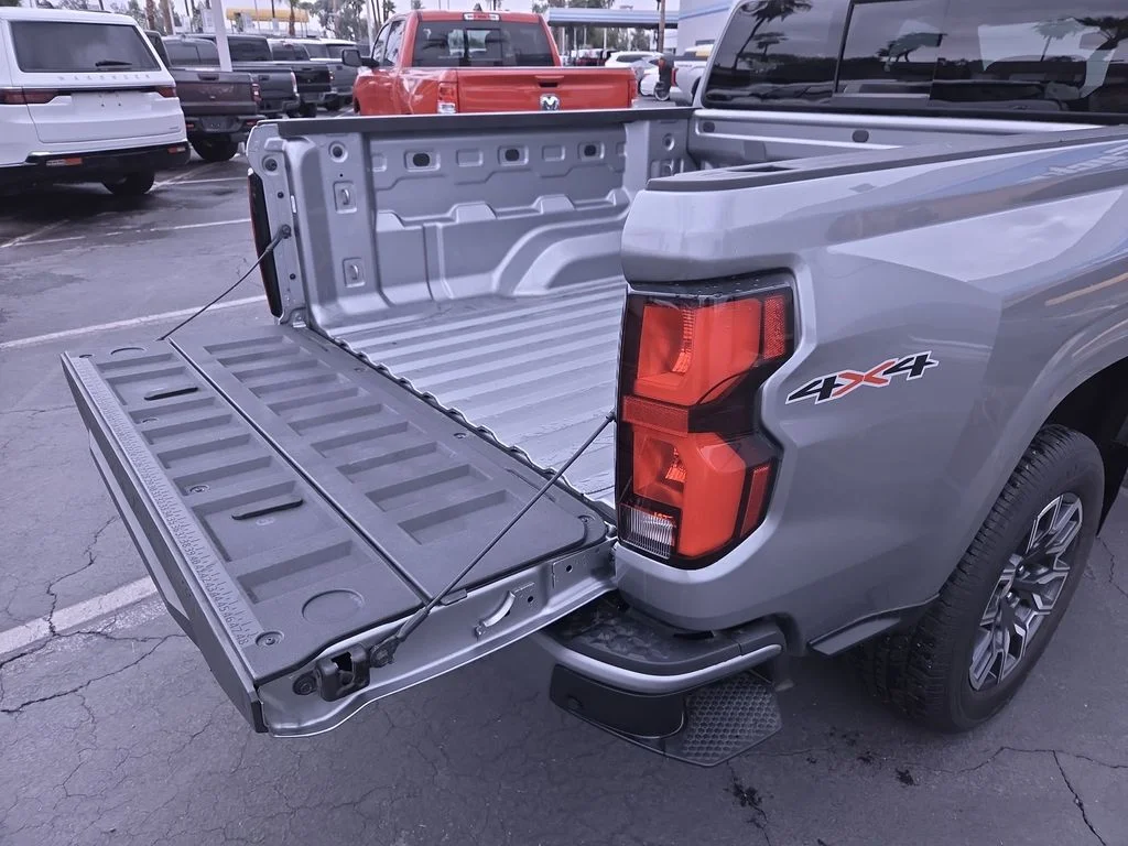Used 2023 Gray Chevrolet LT image 26