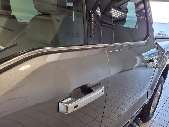 Used 2023 Gray Metallic Ford Lariat image 7