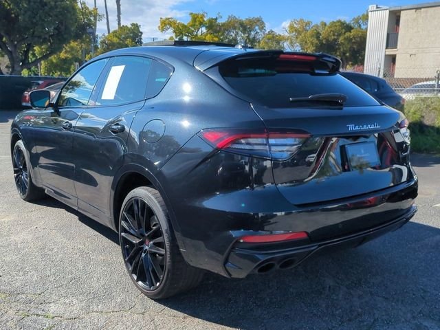 Used 2024 Nero Assoluto Metallic Maserati Trofeo image 5