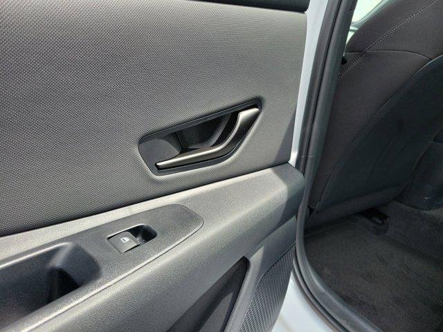 2025 Hyundai Elantra Blue - Photo 13