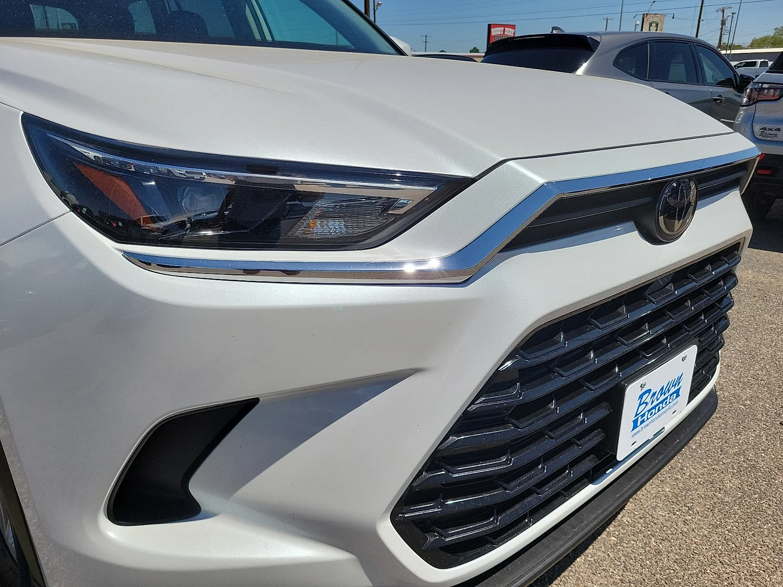 Certified Used 2024 Pearl Toyota Hybrid Limited image 13