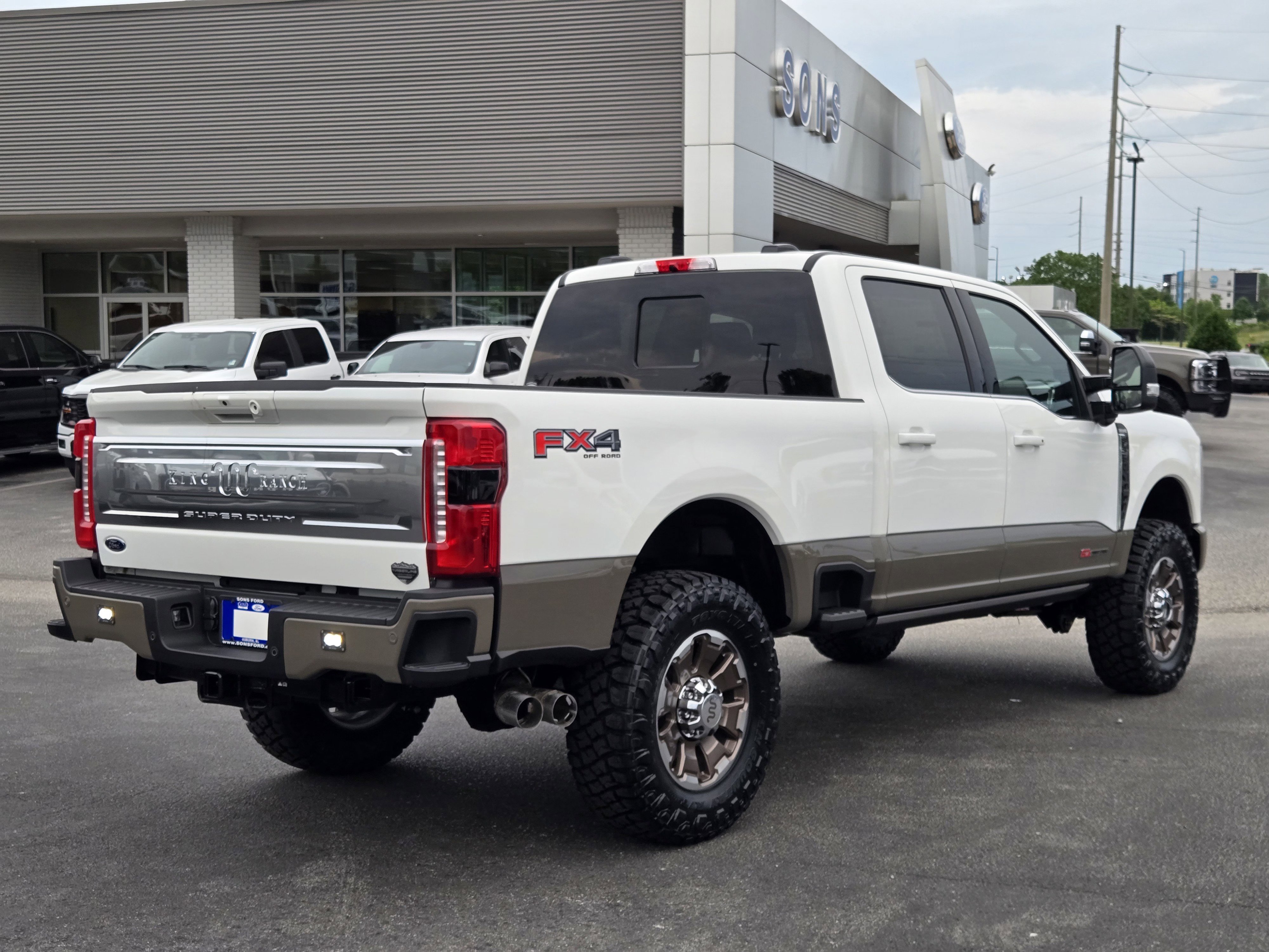 New 2026 STAR WHITE Ford King Ranch image 7
