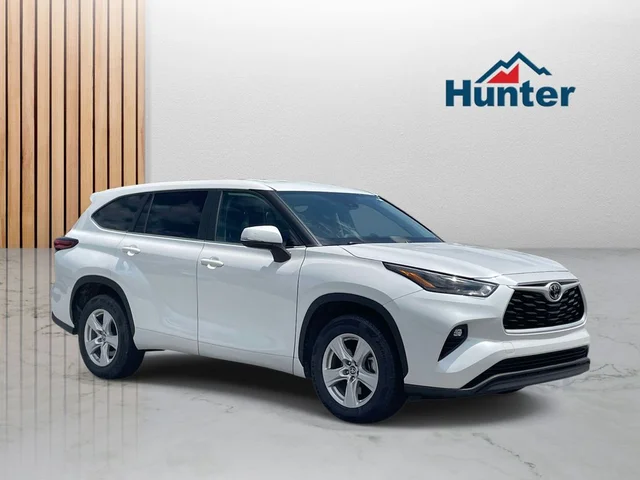 2023 Toyota Highlander LE