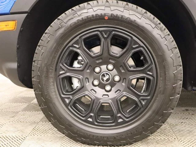 New 2026 Velocity Blue Metallic Ford Badlands® image 24