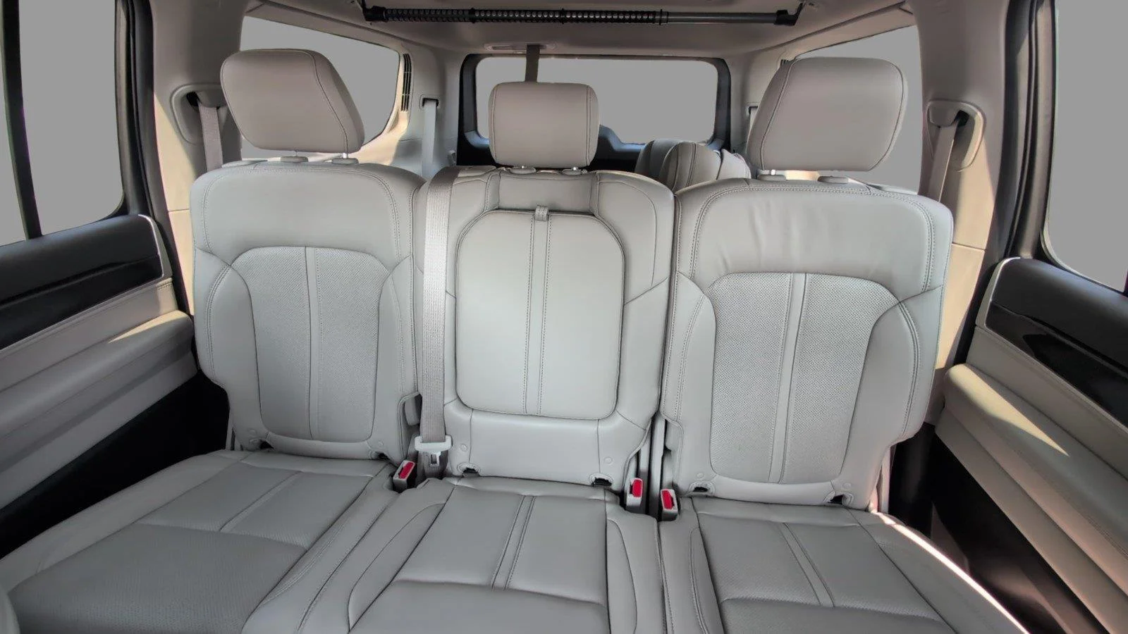 Used 2023 River Rock Jeep Base image 32