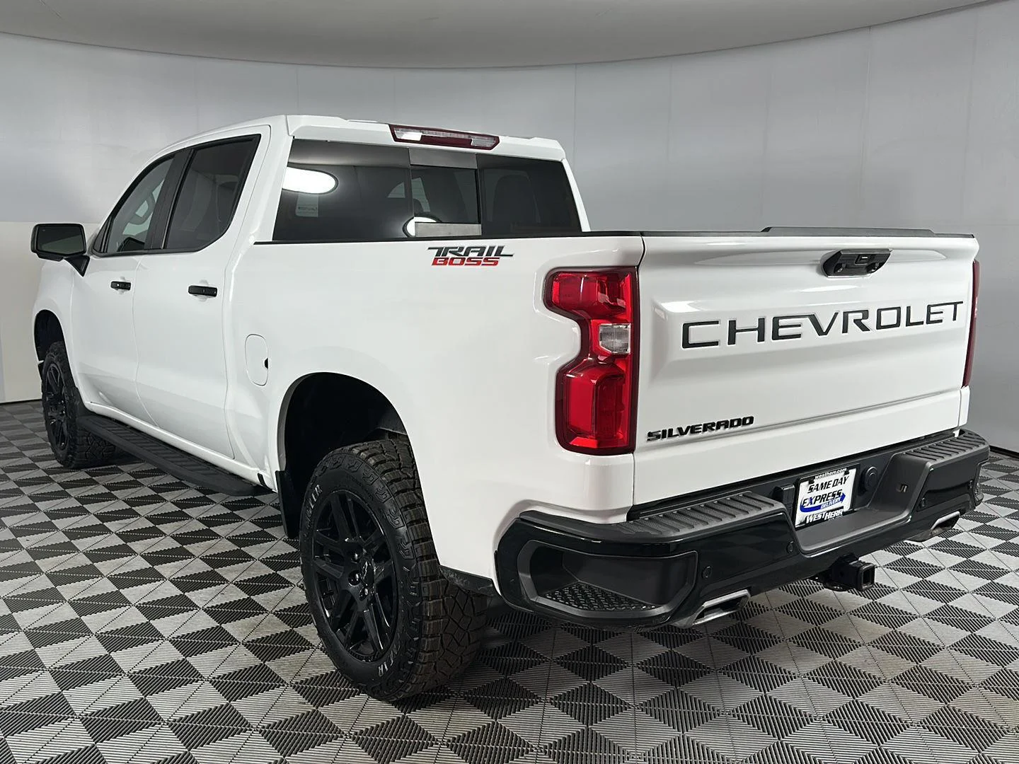 Used 2022 Summit White Chevrolet LT Trail Boss image 22