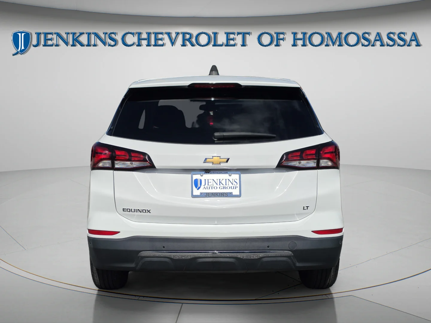 Used 2024 Summit White Chevrolet LT image 6